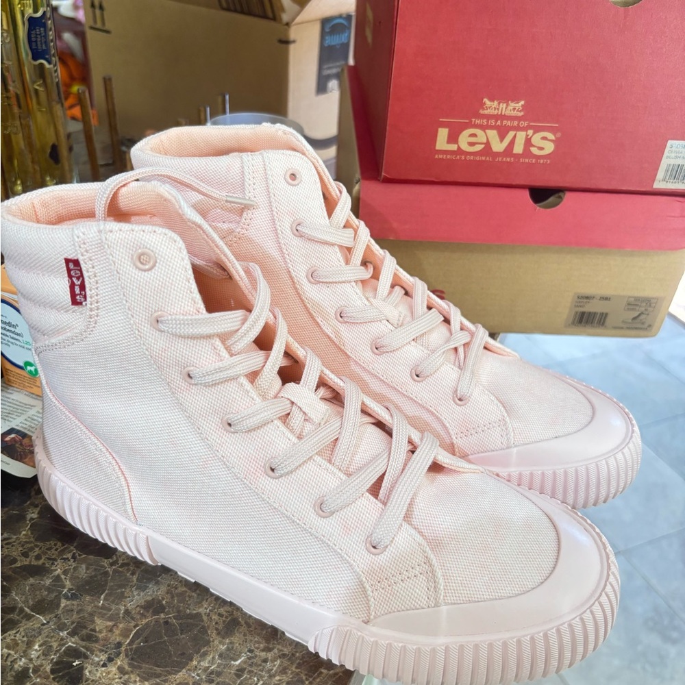 Levi's Light Pink Women's High-Top Sneakers